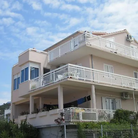 Apartament In With Sea View, Terrace, Air Conditioning, W-lan *