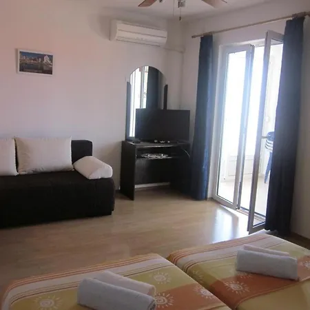 In With Sea View, Terrace, Air Conditioning, W-lan Apartament Hvar Town