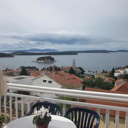 Apartament In With Sea View, Terrace, Air Conditioning, W-lan